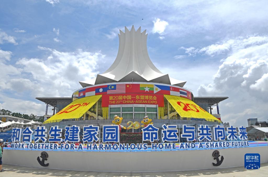 伯爵棋牌平台